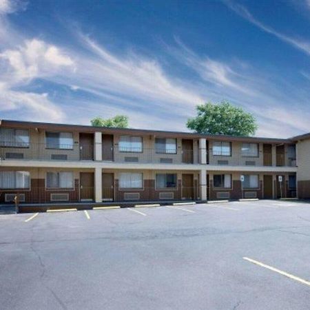 Days Inn Spokane Exterior photo