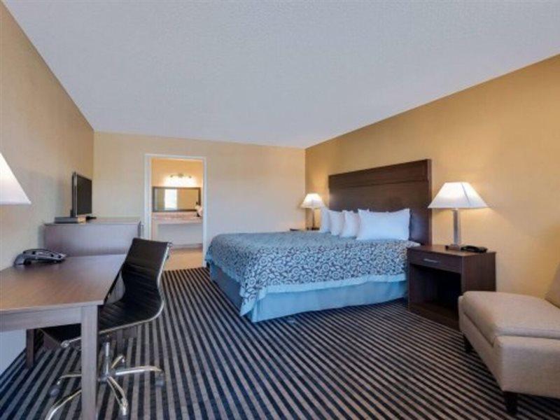 Days Inn Spokane Exterior photo