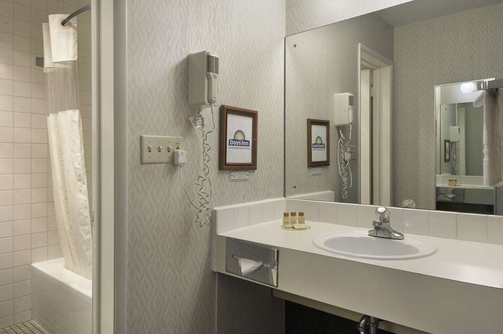 Days Inn Spokane Room photo