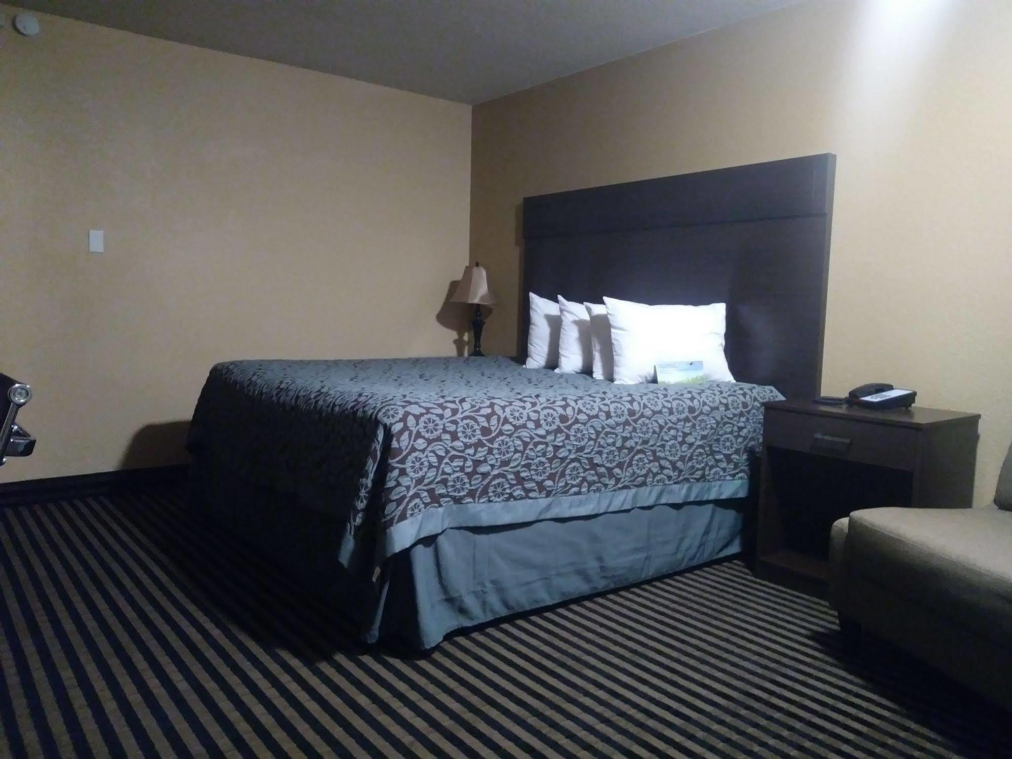 Days Inn Spokane Exterior photo