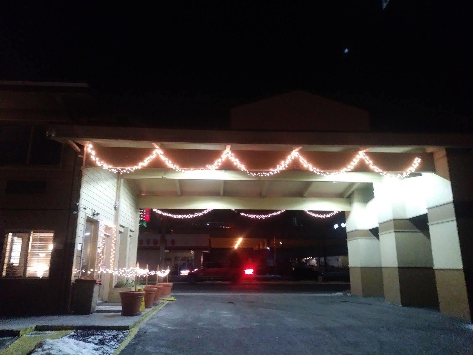Days Inn Spokane Exterior photo