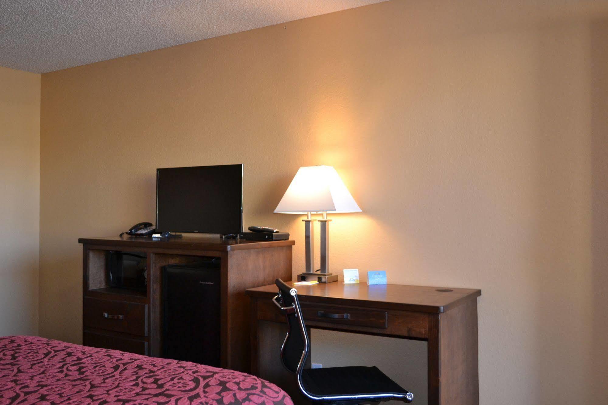 Days Inn Spokane Exterior photo