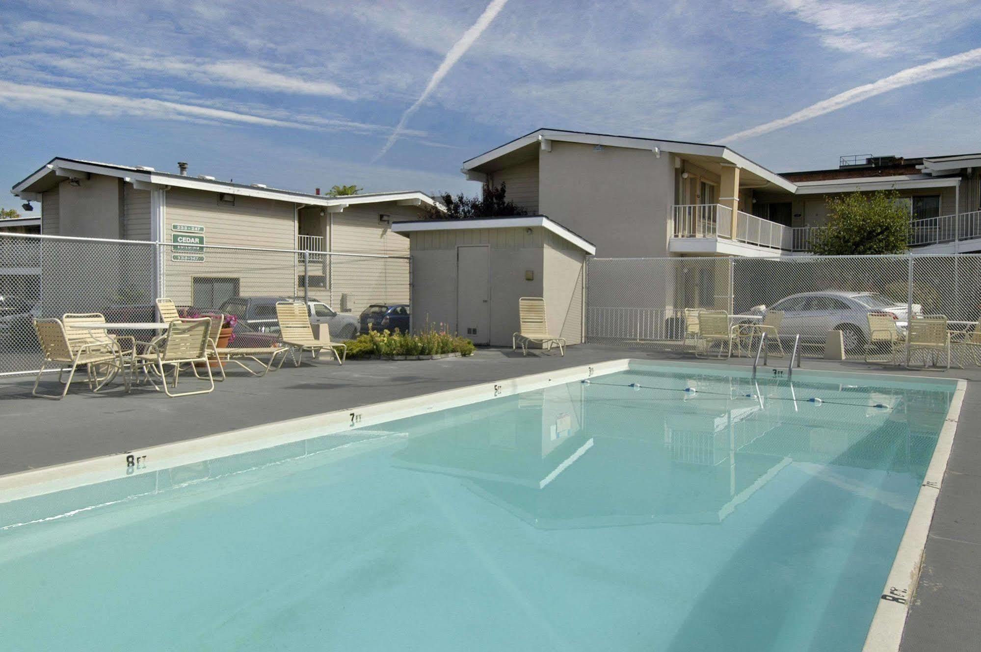 Days Inn Spokane Exterior photo